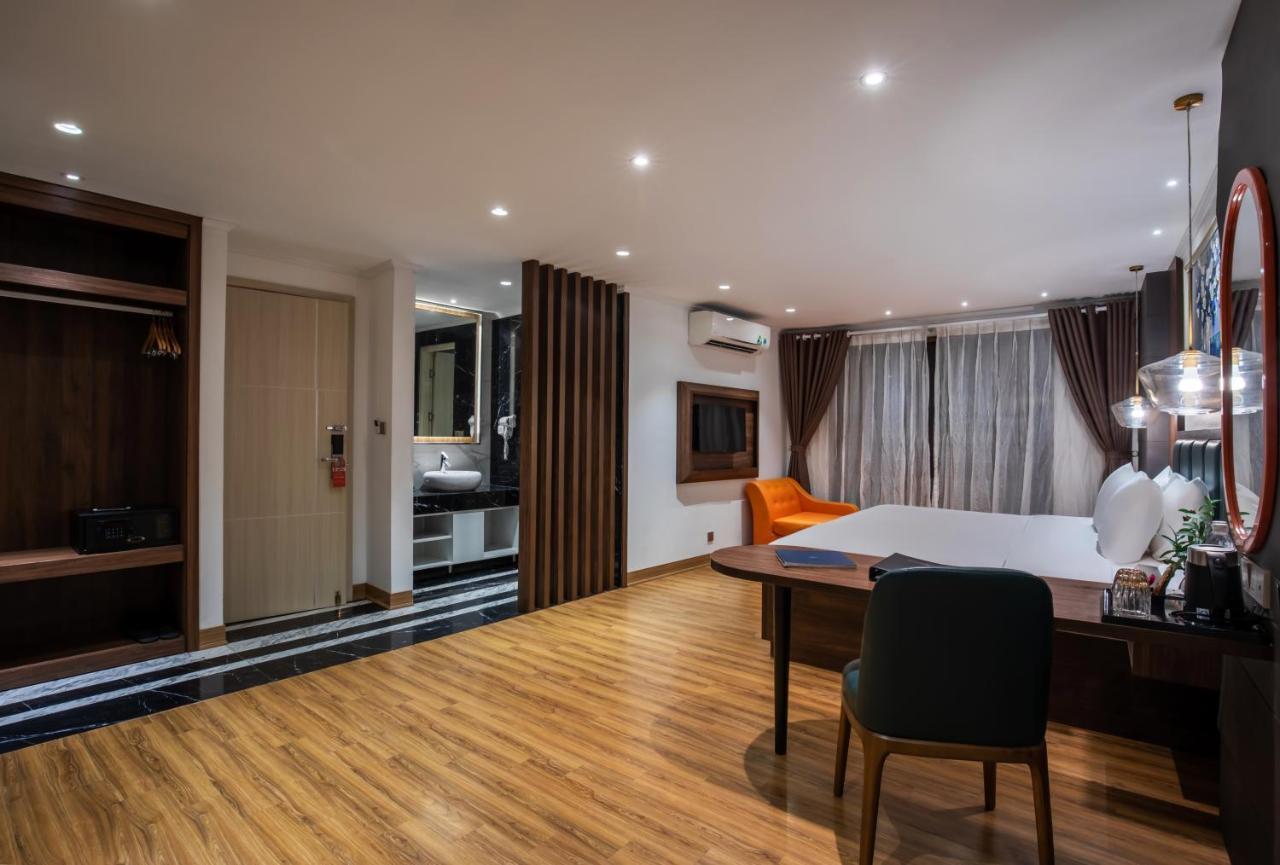 Và Du Lịch Aurora Khách sạn 4*
